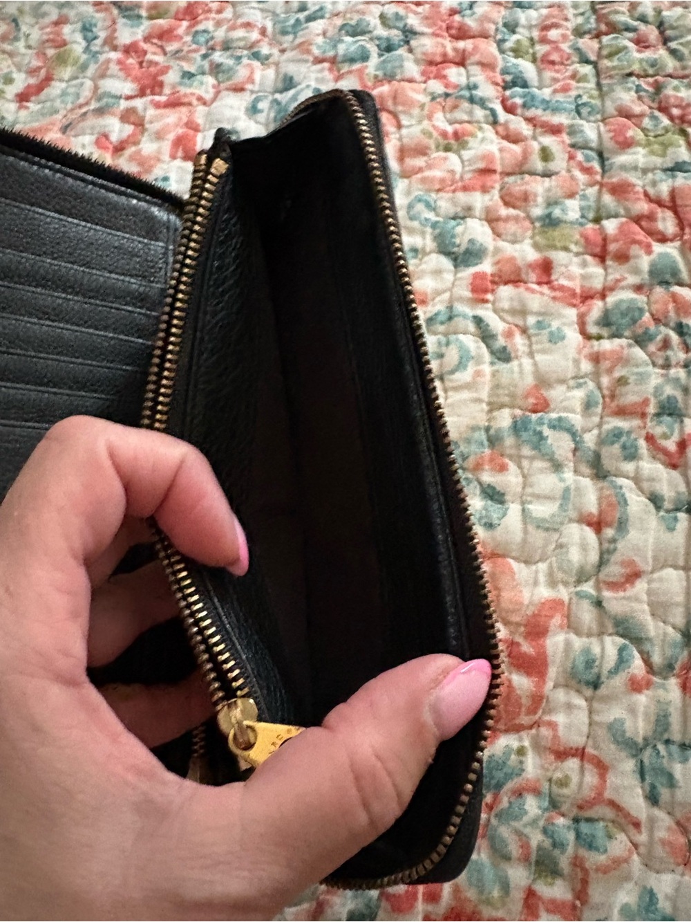 Marc by Marc Jacobs Black Zip Wallet - Picture 6 of 7